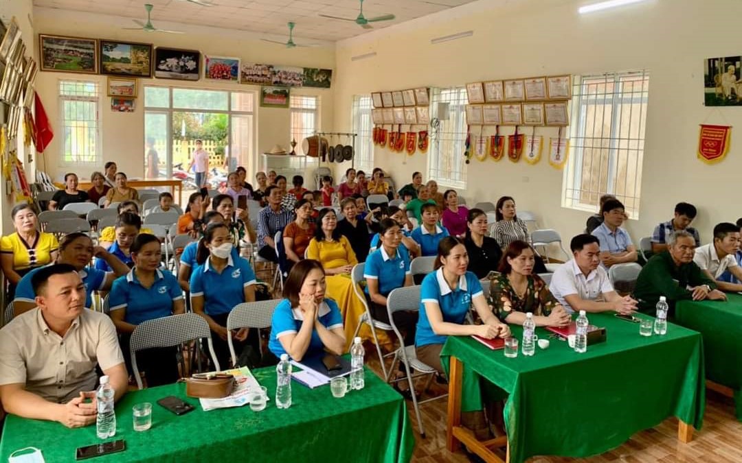 Các đại biểu dự buổi lễ