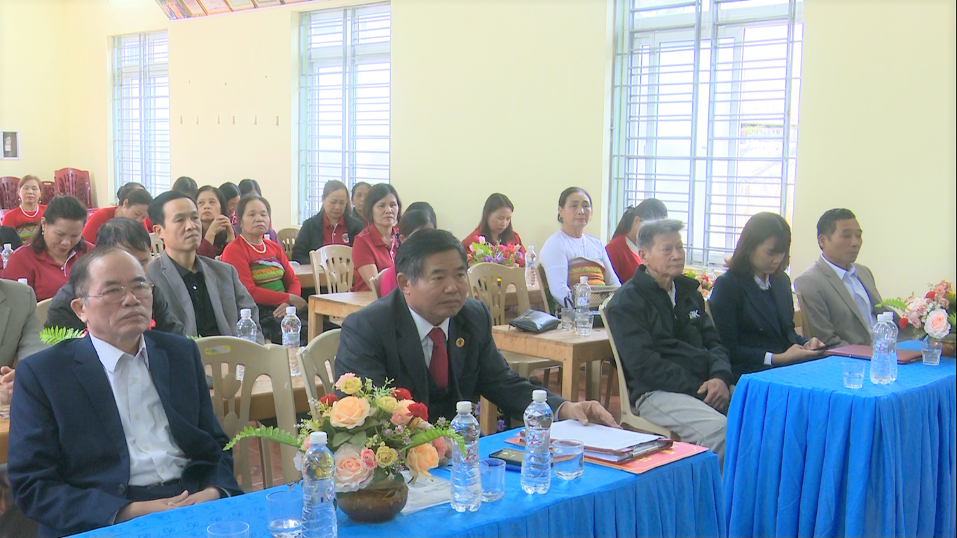 Các đại biểu dự buổi lễ