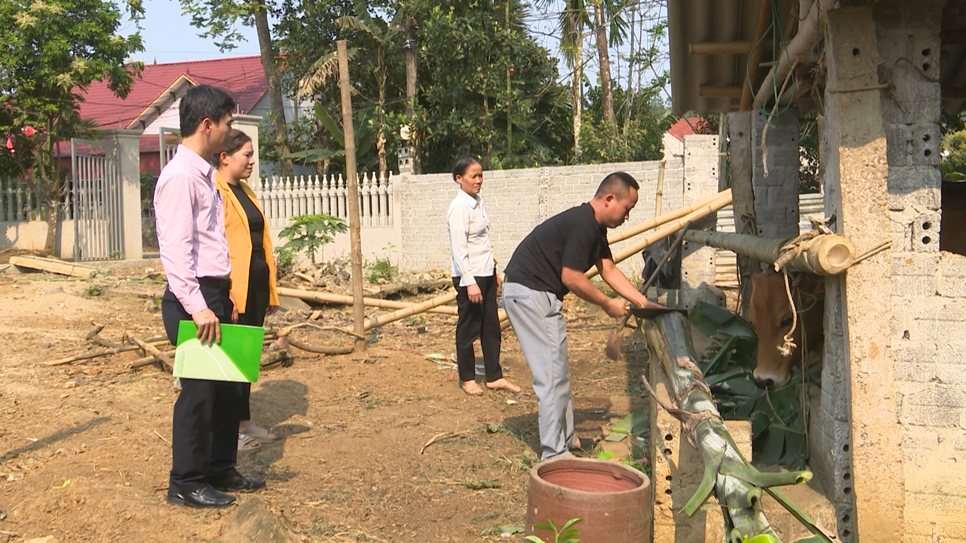 Các tổ chức đoàn thể nhận uỷ thác đã giúp nhiều hộ nghèo và các đối tượng được tiếp cận chính sách tín dụng ưu đãi.