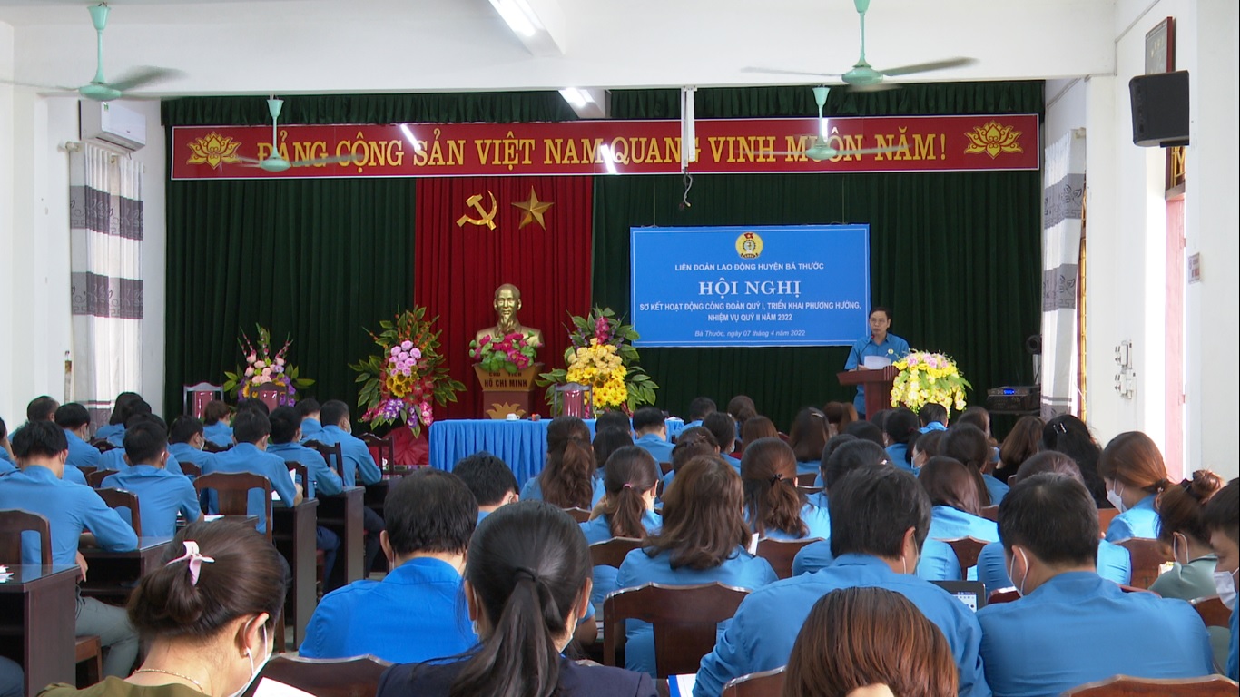 Toàn cảnh hội nghị sơ kết