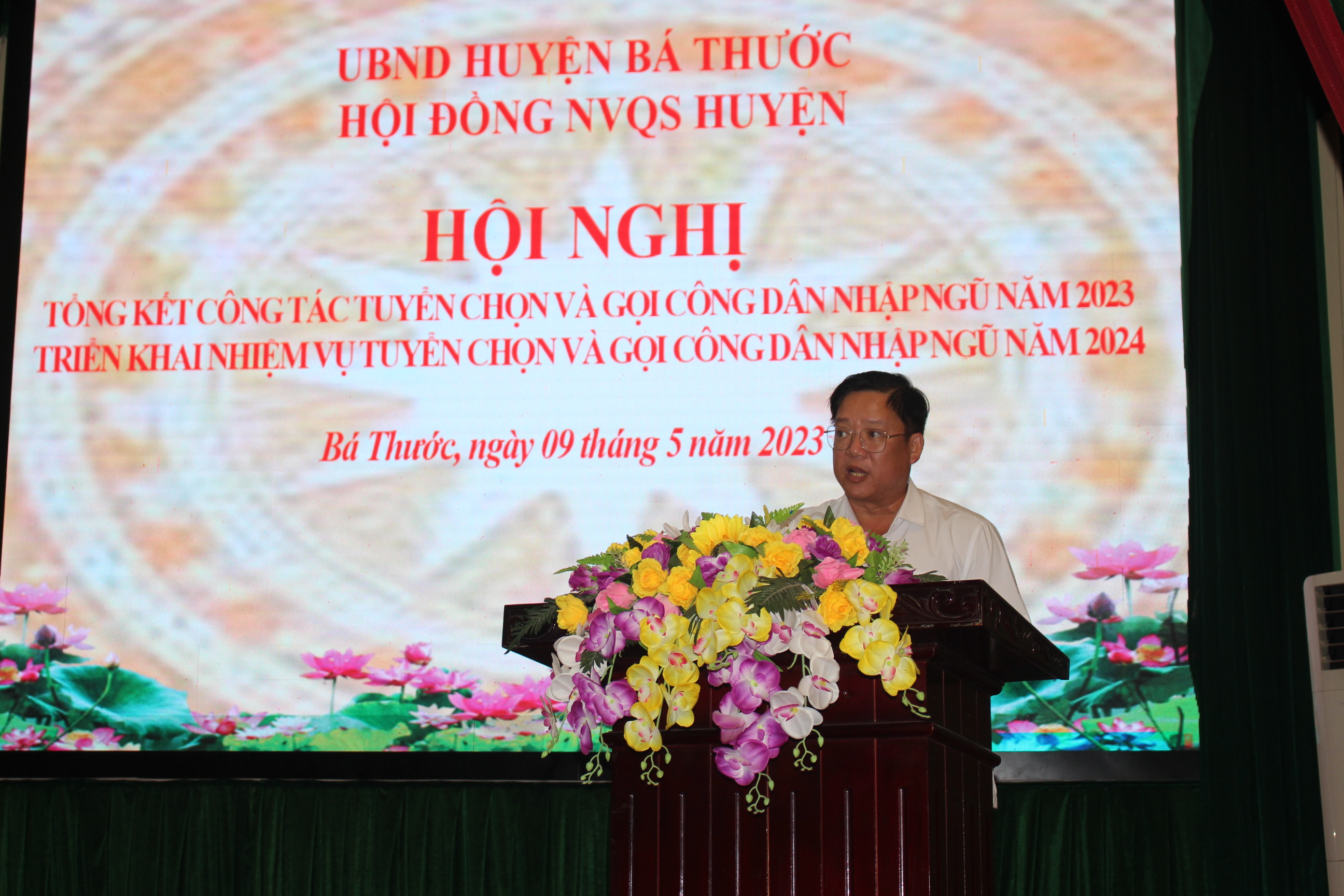 Đồng chí Ngọ Đình Hải, Phó Bí thư Huyện uỷ, Chủ tịch UBND huyện, Chủ tịch Hội đồng NVQS huyện kết luận hội nghị