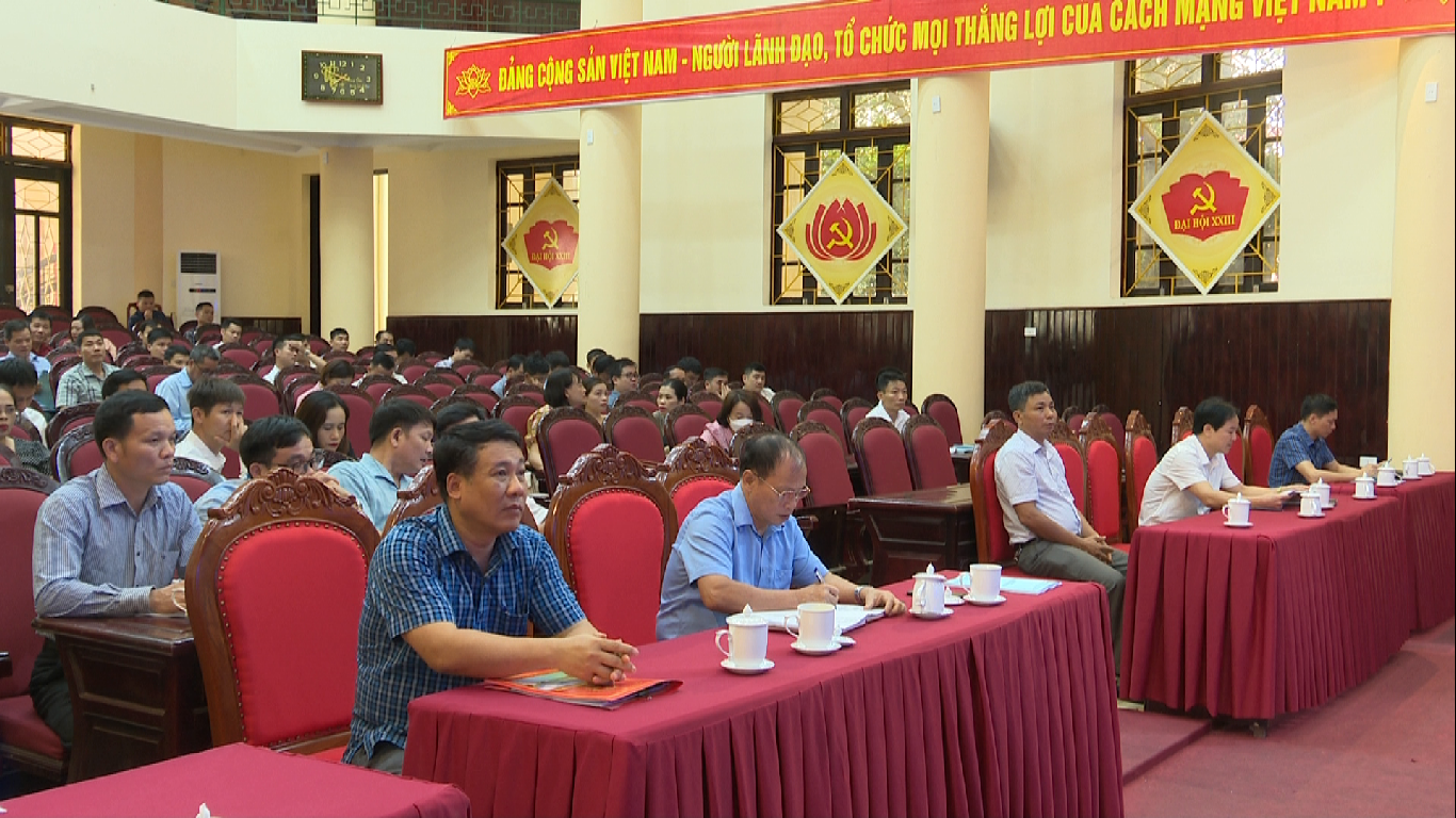 Các đại biểu tham dự hội nghị