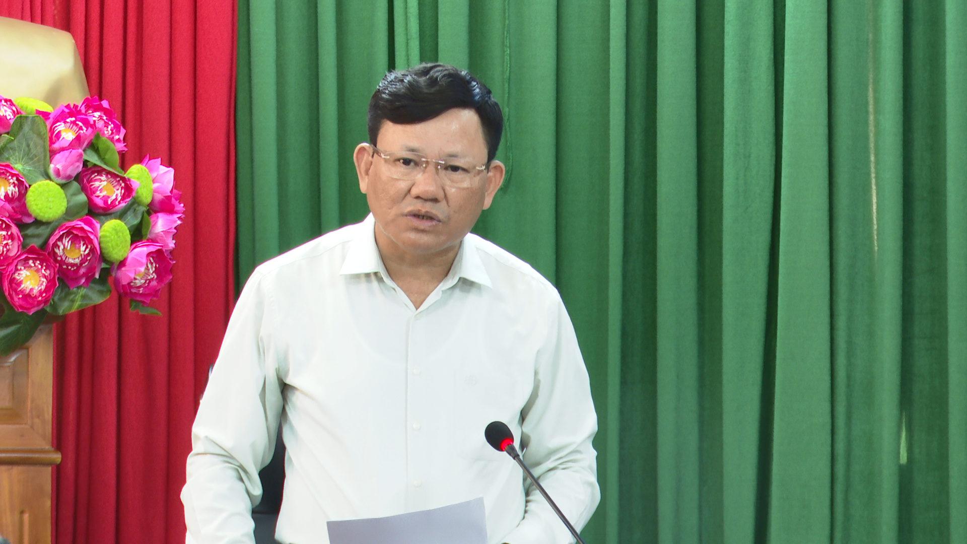 Phó Chủ tịch Thường trực UBND tỉnh Nguyễn Văn Thi phát biểu kết luận buổi làm việc