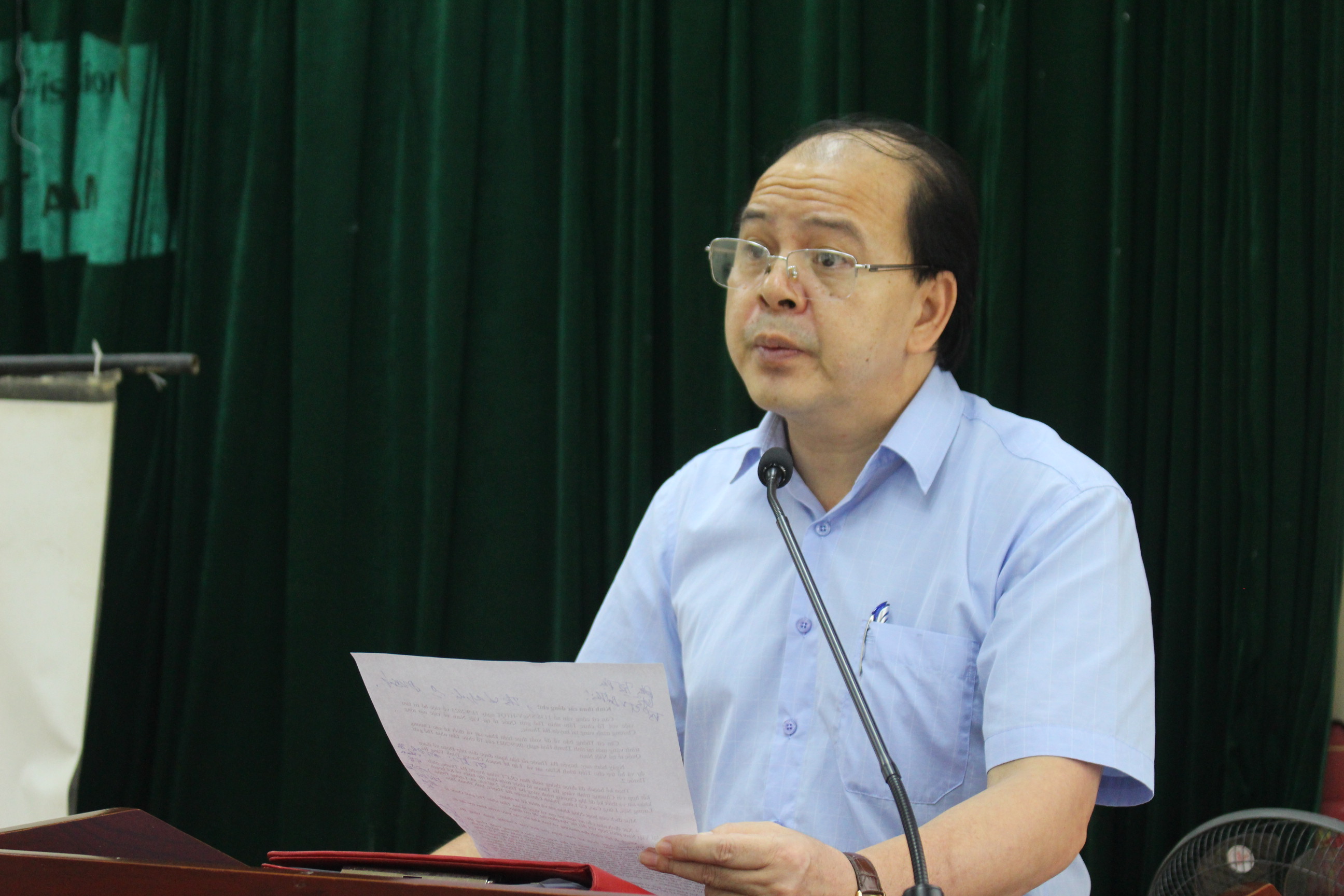 Đồng chí Lò Văn Thắng, Phó Chủ tịch UBND huyện Bá Thước phát biểu tại buổi tập huấn