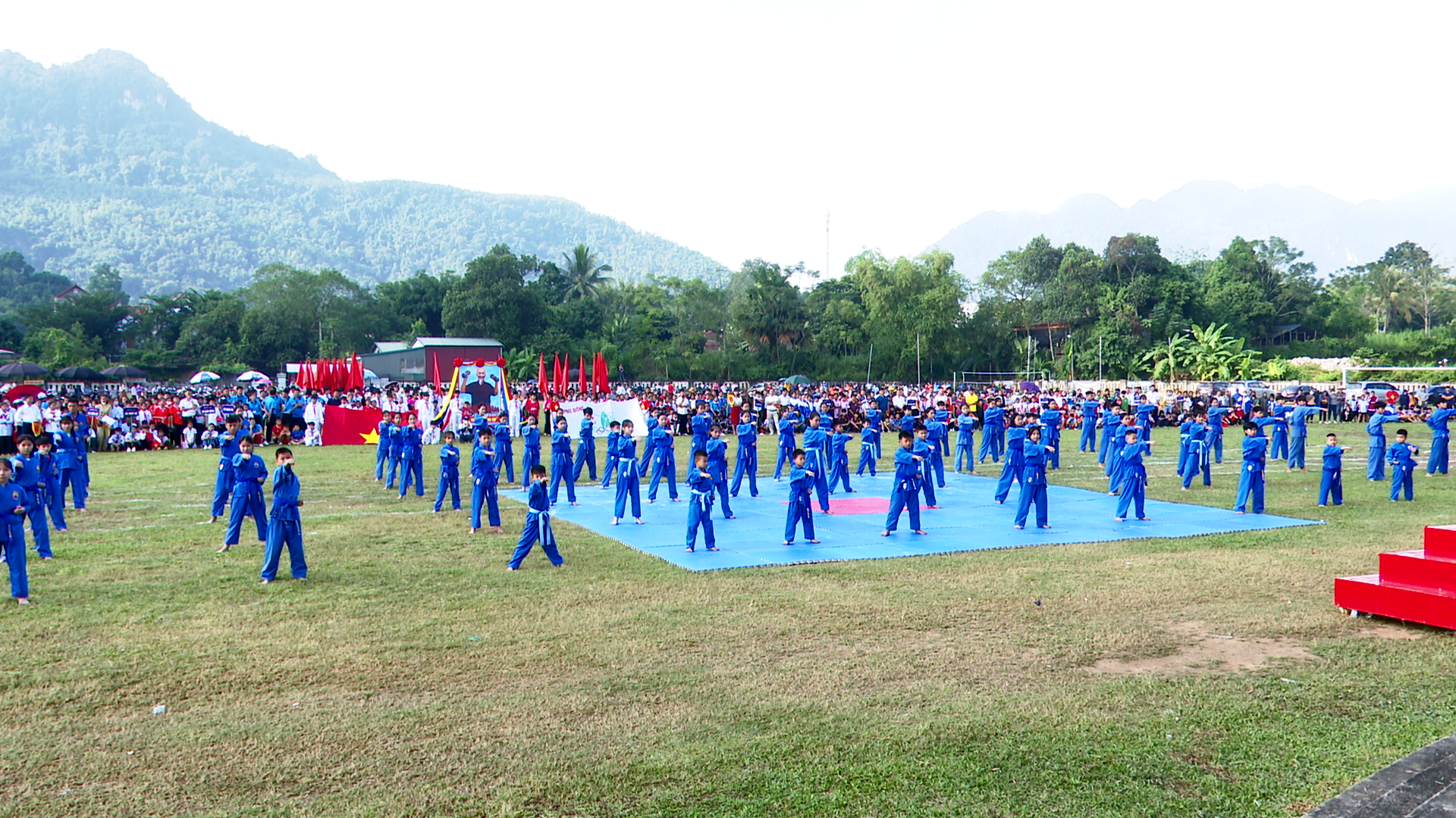 Màn đồng diễn võ Vovinam tại Lễ khai mạc